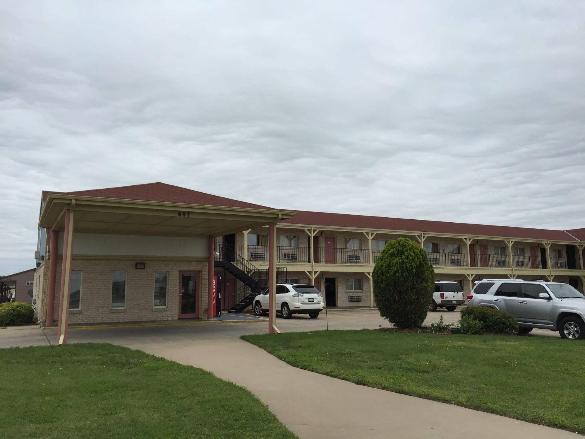 Motel 6 Wichita Ks South I35 Екстериор снимка